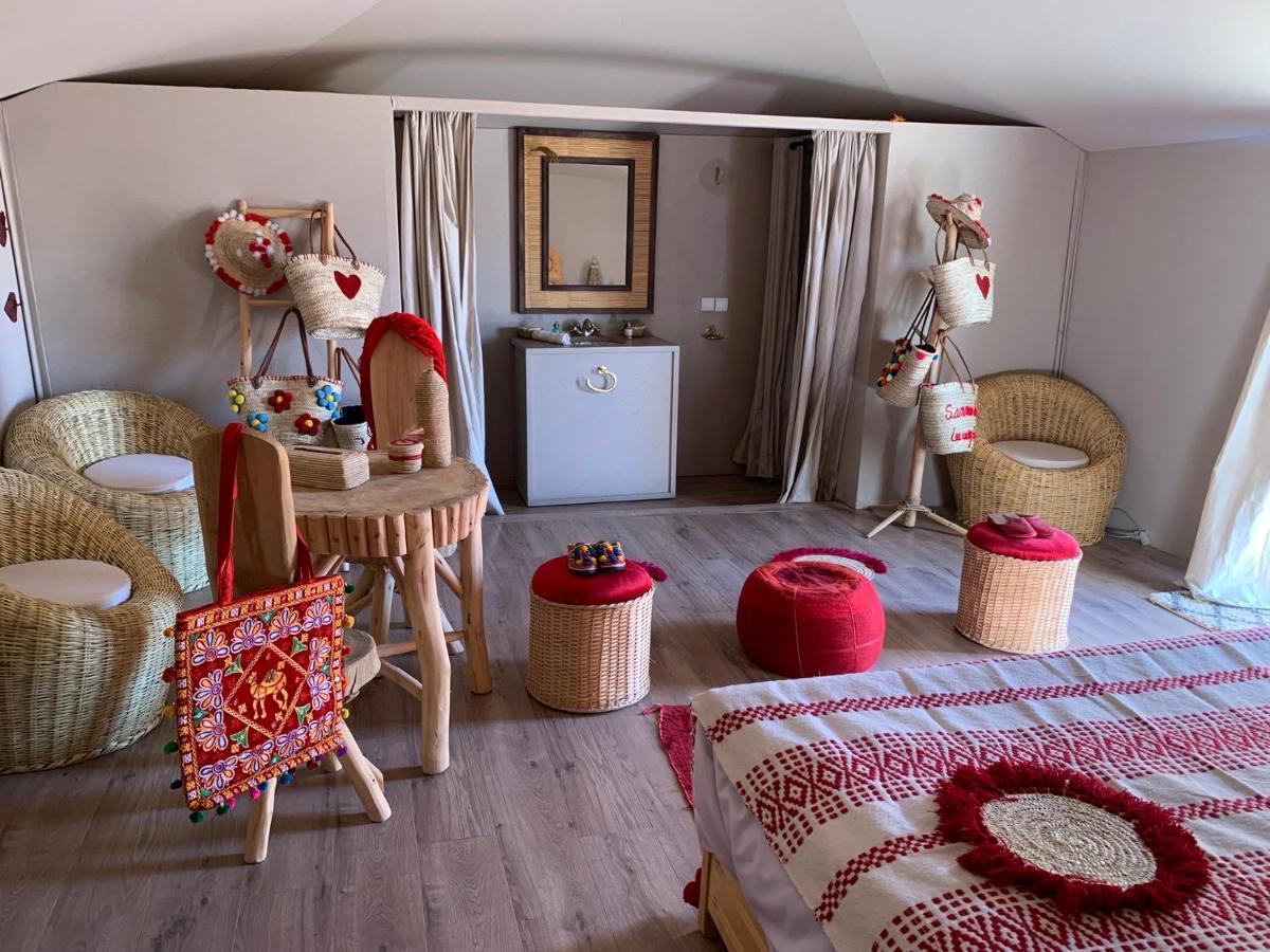 Sanmao Desert Luxury Camp Мерцуга Екстериор снимка